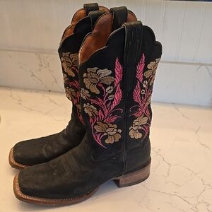 Women's Embroidered Western Boots - Black and Pink